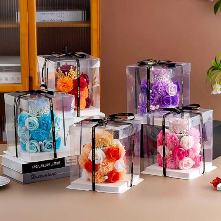 Darilna škatla z rožicami