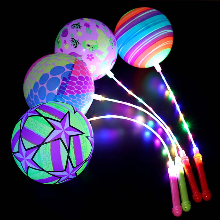 String poskočne kroglice z LED lučmi
